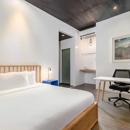 Draper Hotel Makati San Pedro Makati Eksteriør billede