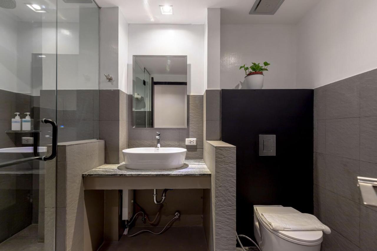 Draper Hotel Makati San Pedro Makati Eksteriør billede